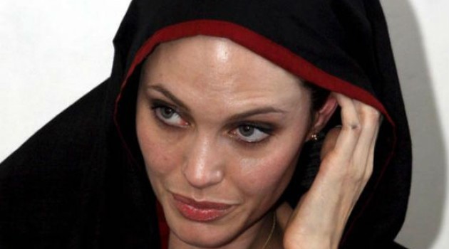 “Más joyas, más escuelas”: el nuevo lema solidario de la actriz estadounidense Angelina Jolie