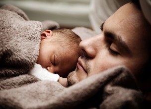 Un estudio relaciona el tamaño de los testículos con la capacidad de ser buen padre