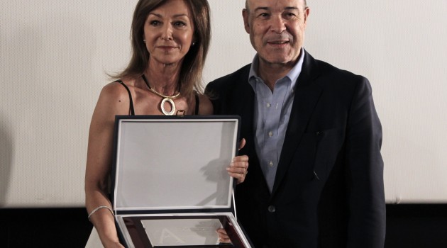 Yolanda Flores recoge el Premio de Comunicación Alfonso Sánchez 2015