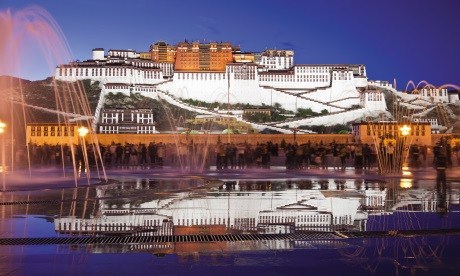 News-dalai-lama-potala-palace-lhasa-tibet-istock_000014268705medium