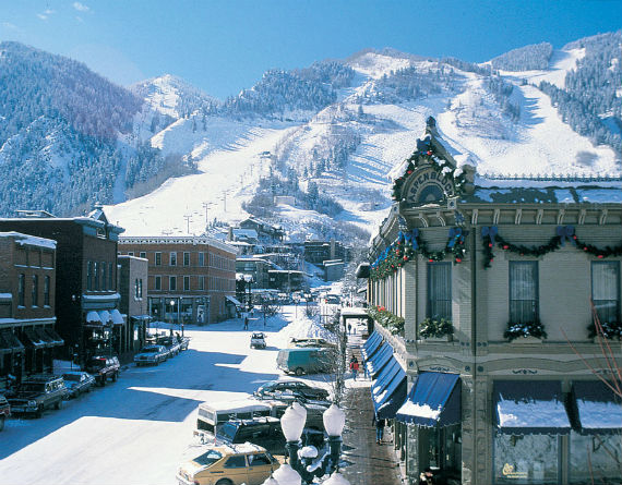 aspen-mountain-ski-resort-downtown