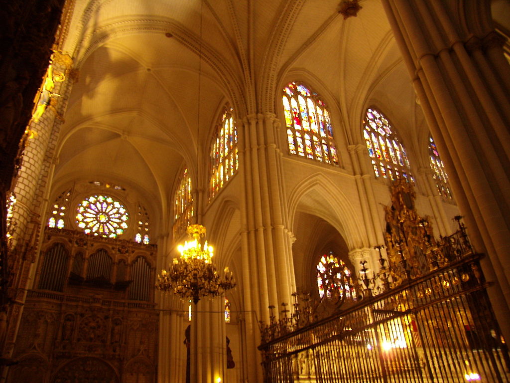 1024px-Catedral_de_Toledo_Interior